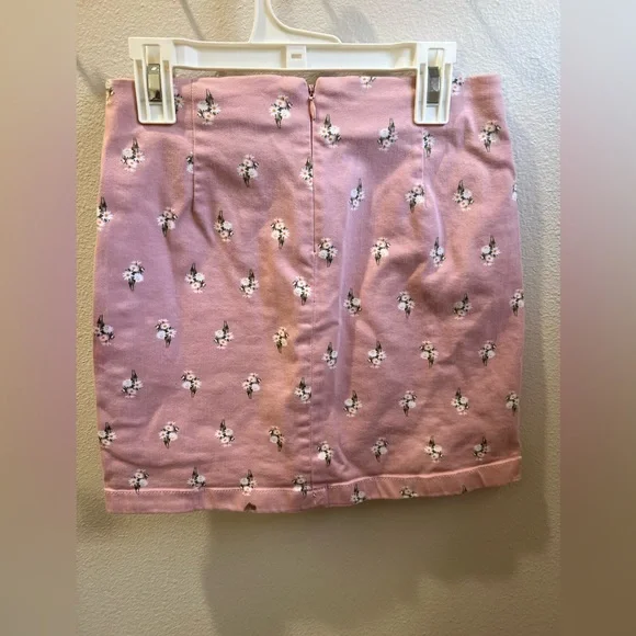 Aeropostale light pink skirt with flower daisy print all over size XS - Picture 2 of 6